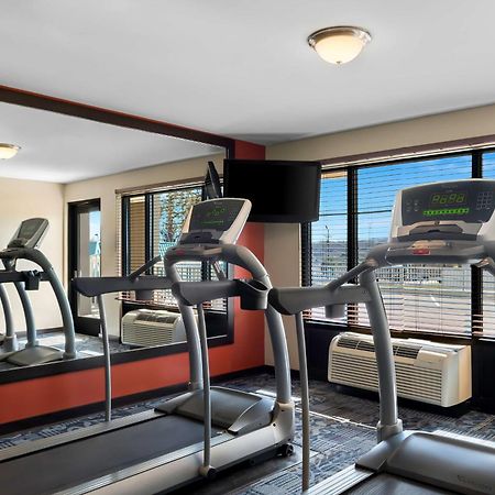 Best Western Newport Inn Bagian luar foto