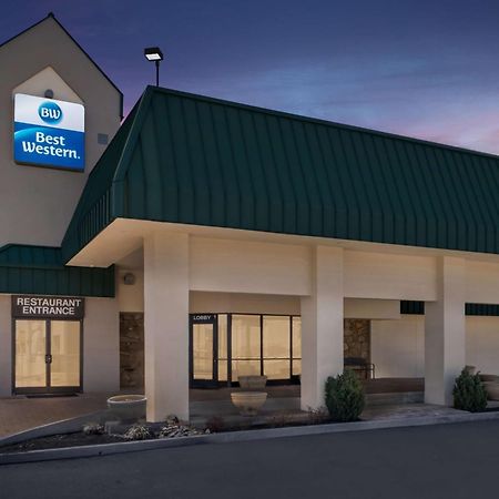 Best Western Newport Inn Bagian luar foto