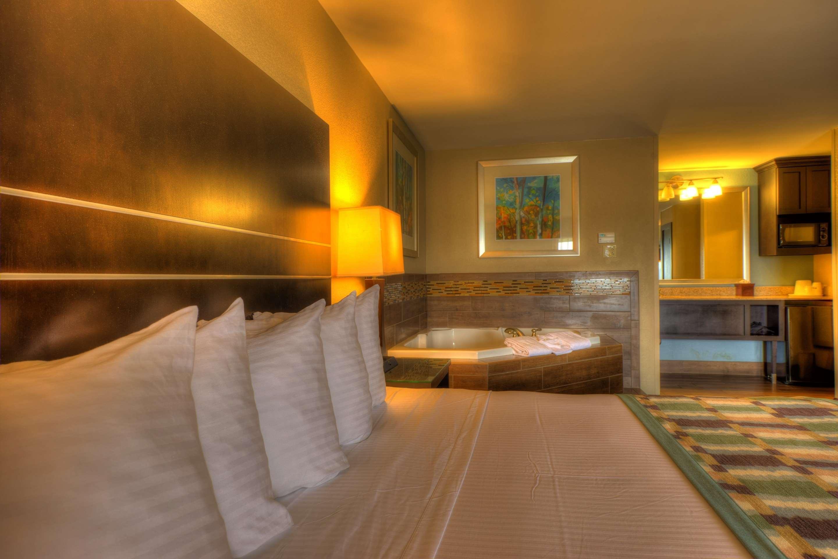 Best Western Newport Inn Bagian luar foto