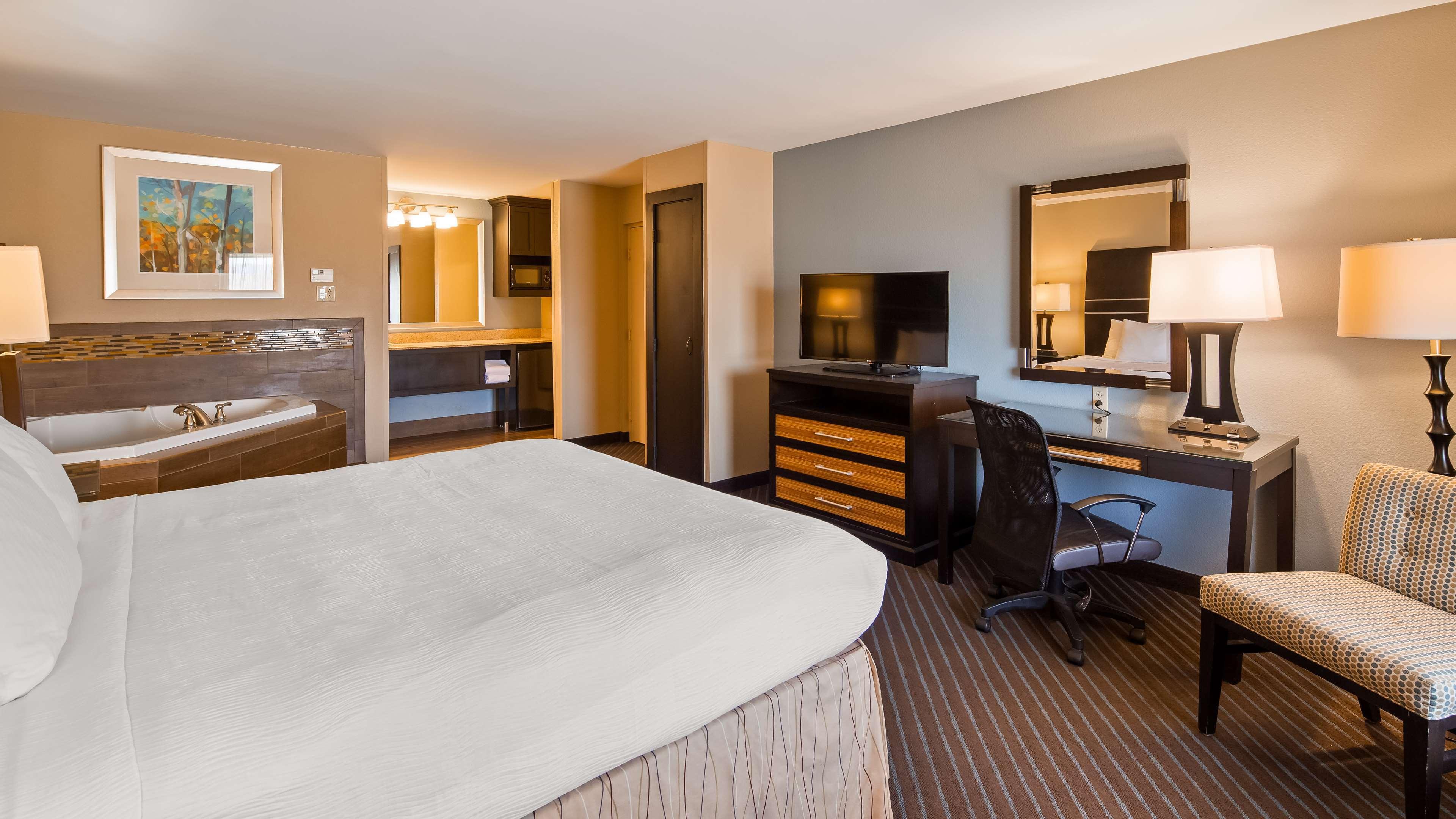 Best Western Newport Inn Bagian luar foto