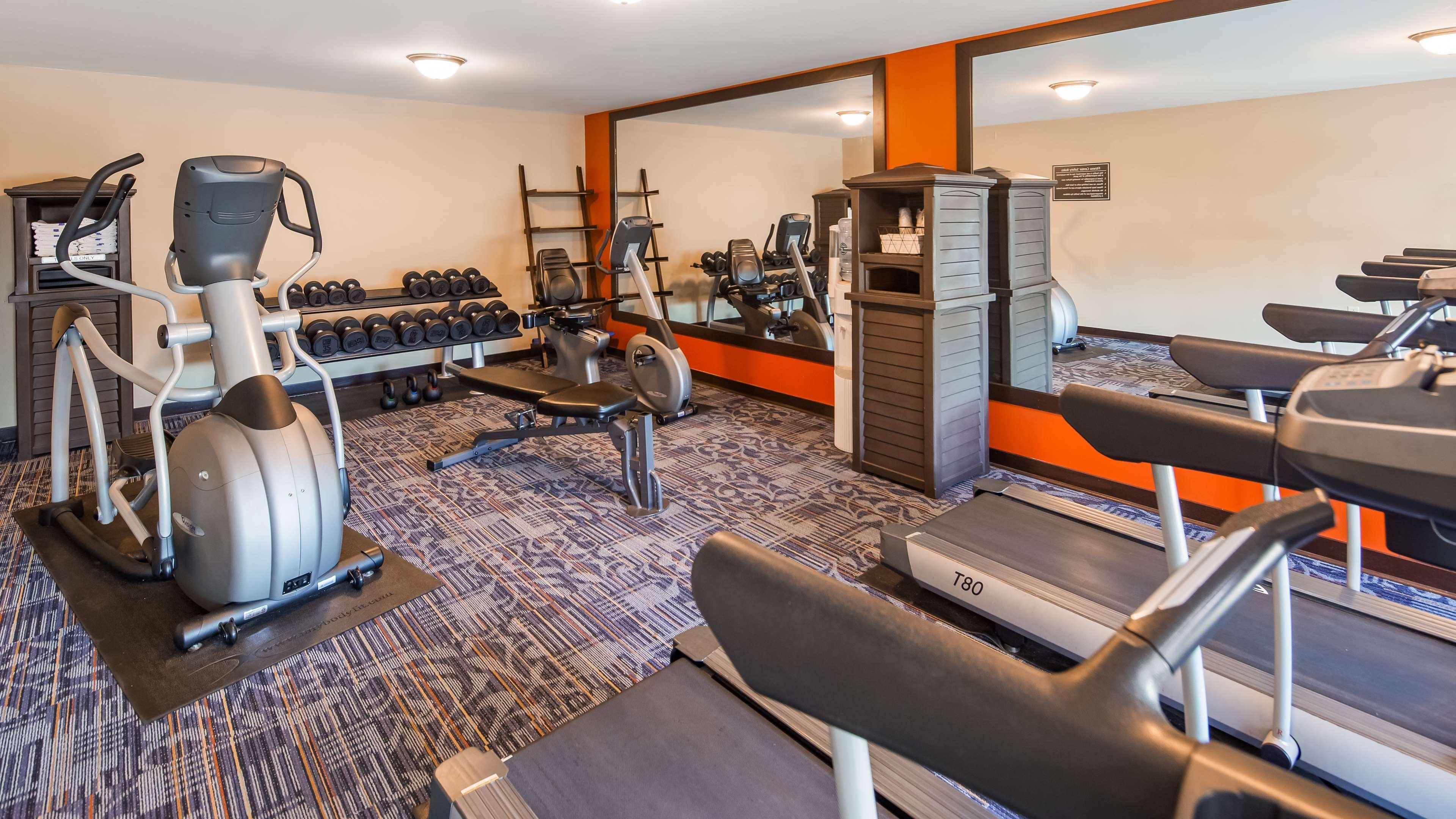 Best Western Newport Inn Bagian luar foto