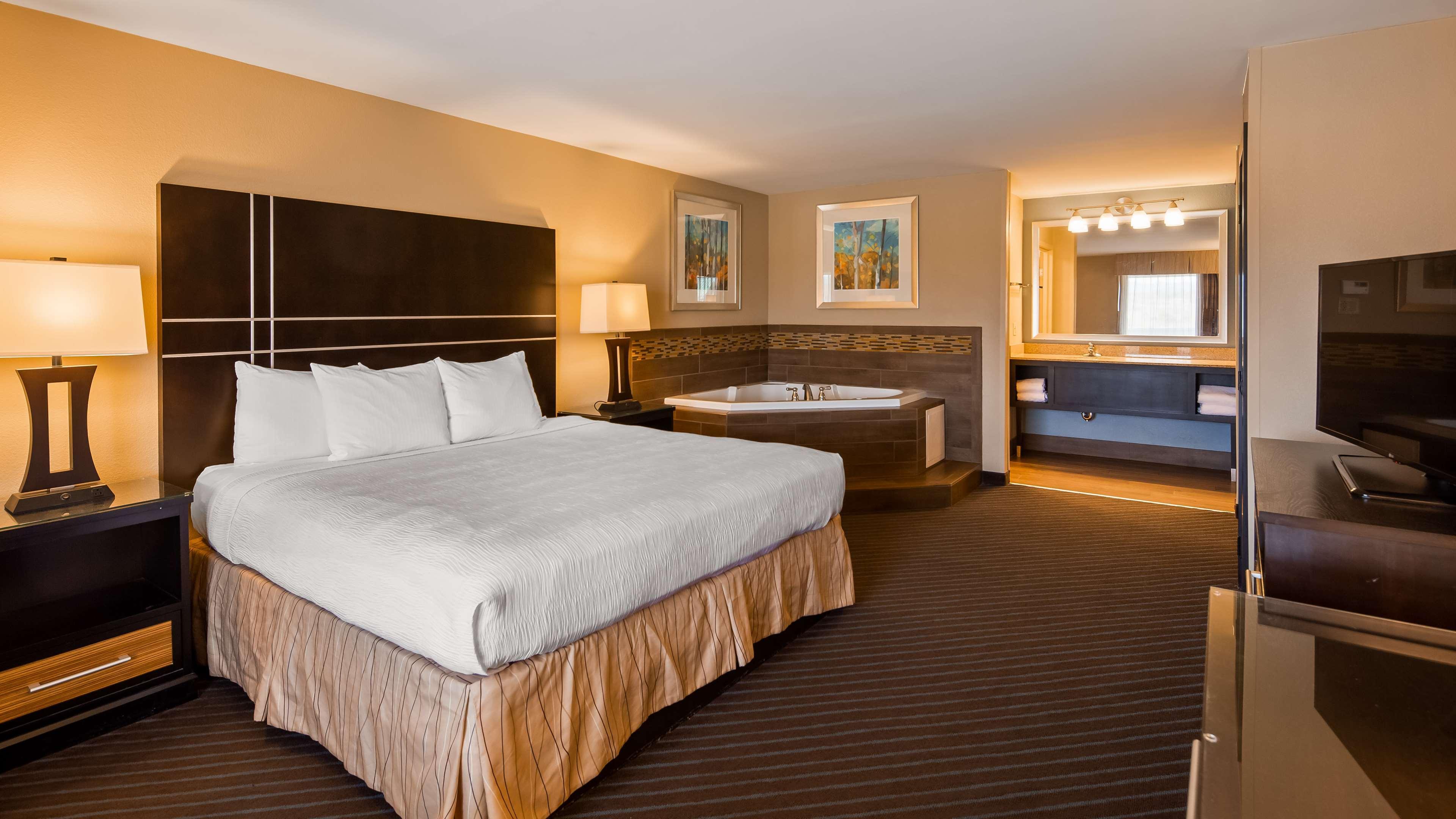 Best Western Newport Inn Bagian luar foto
