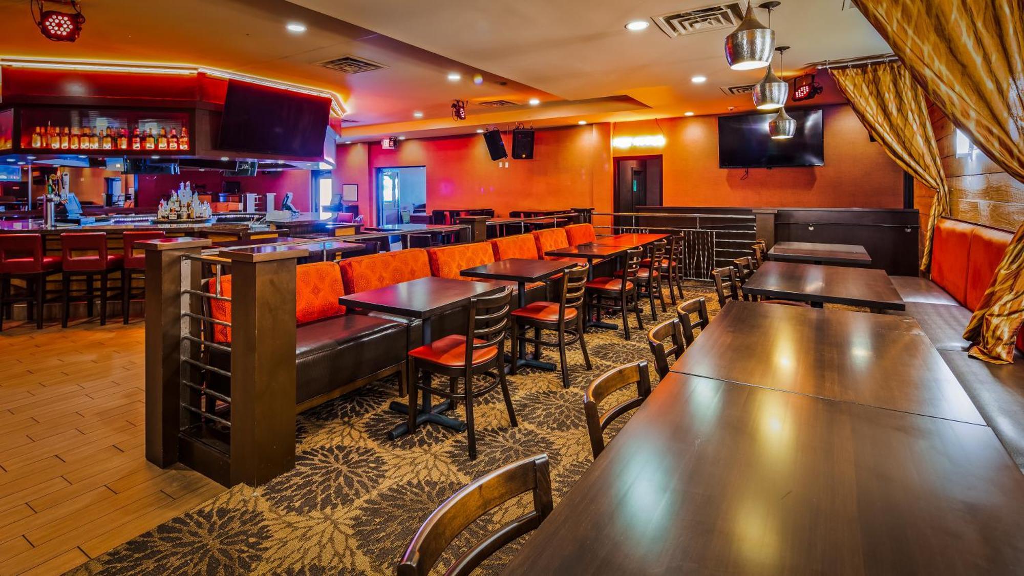 Best Western Newport Inn Bagian luar foto