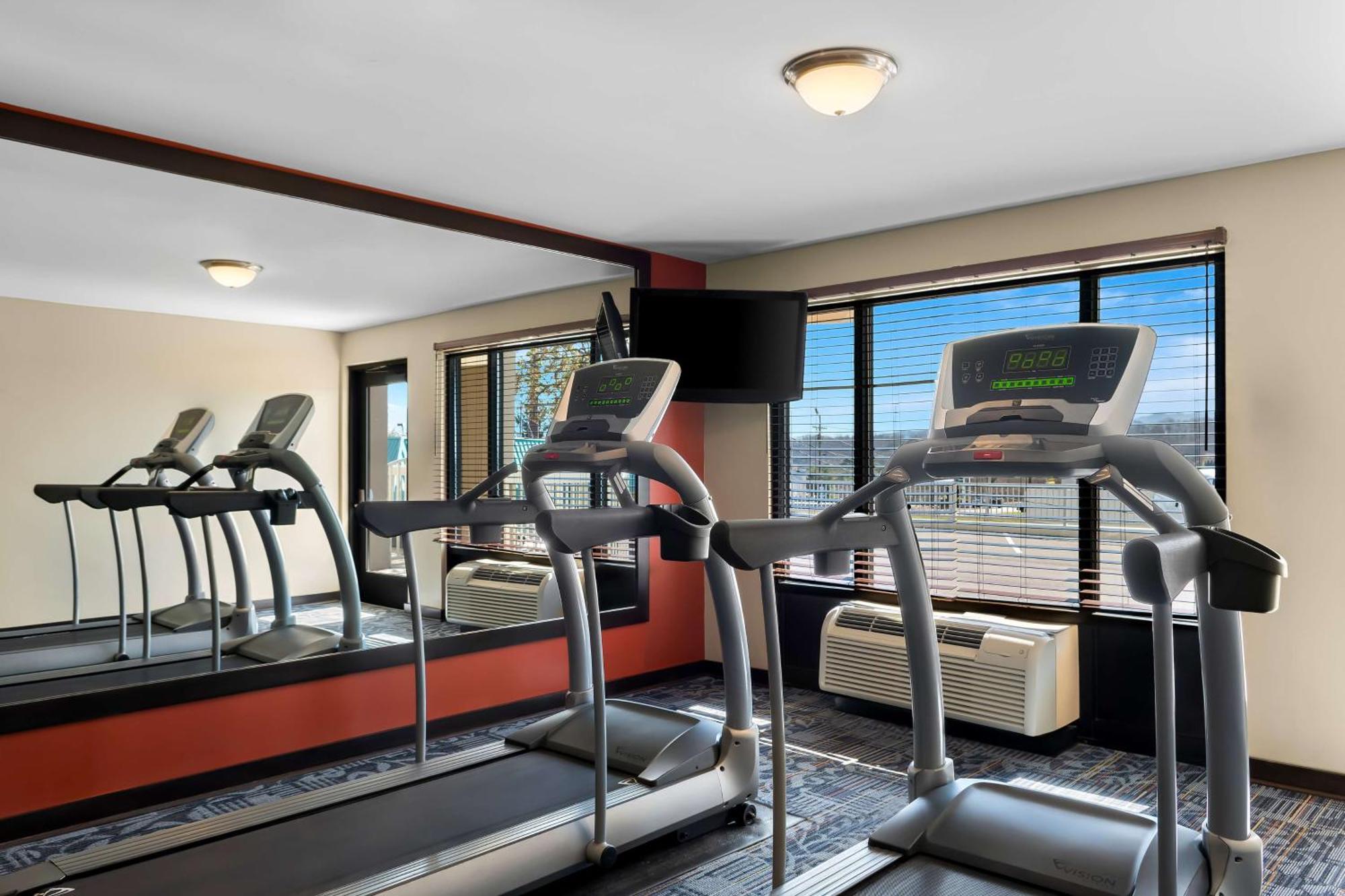 Best Western Newport Inn Bagian luar foto