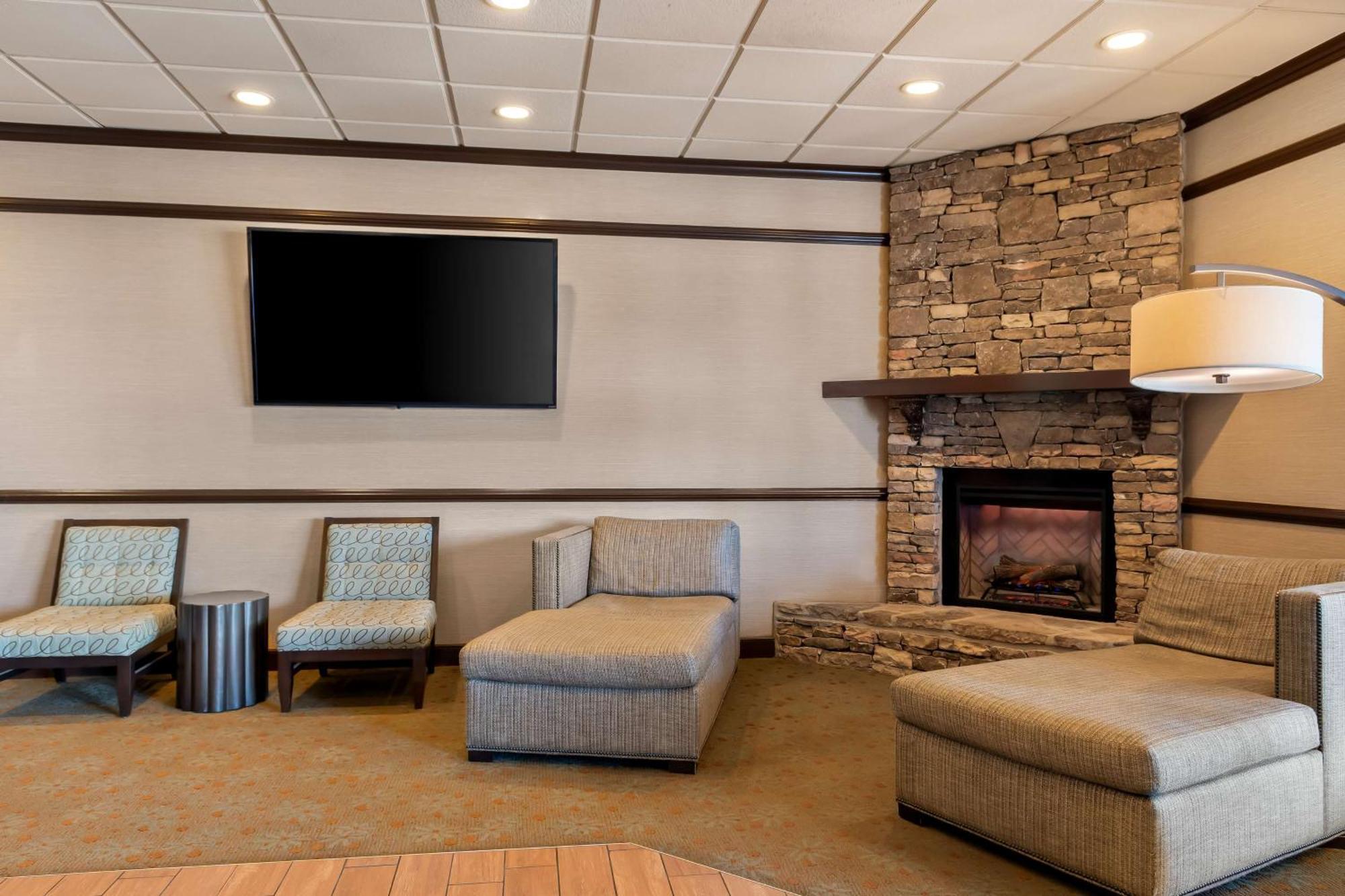 Best Western Newport Inn Bagian luar foto