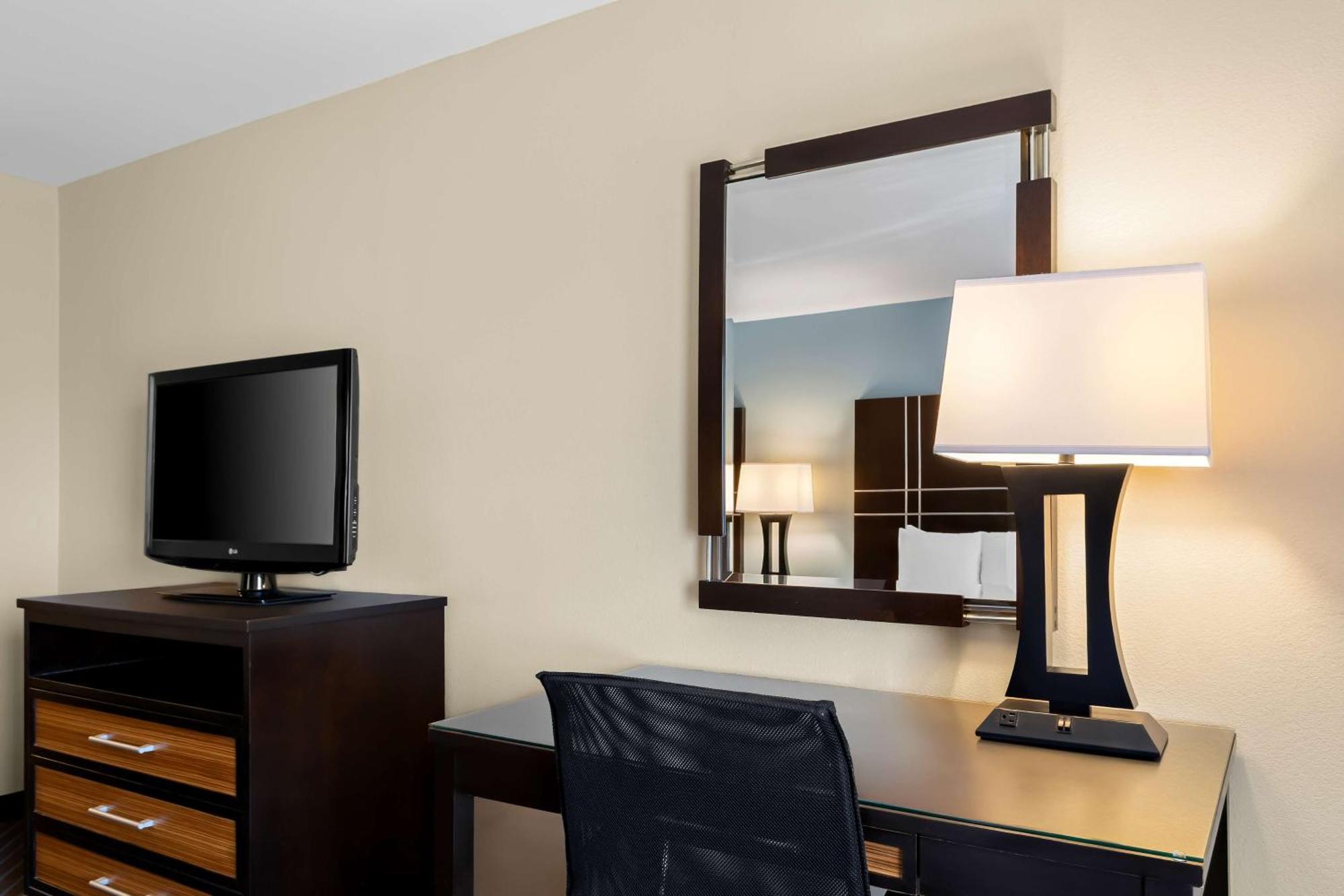 Best Western Newport Inn Bagian luar foto