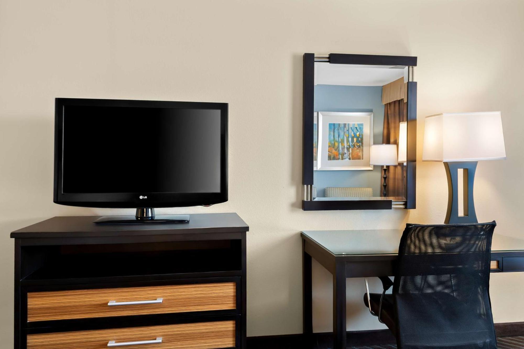 Best Western Newport Inn Bagian luar foto