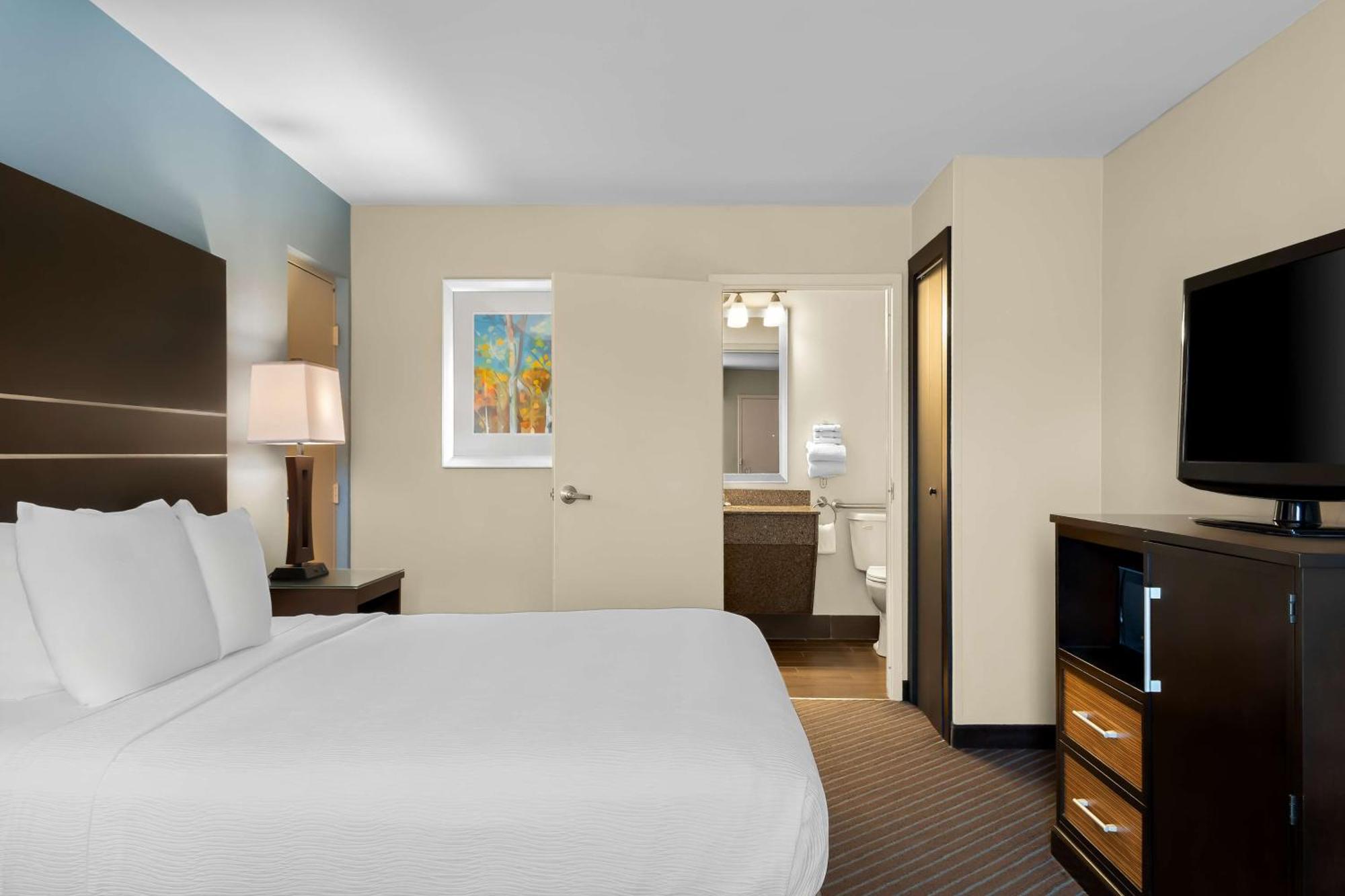 Best Western Newport Inn Bagian luar foto