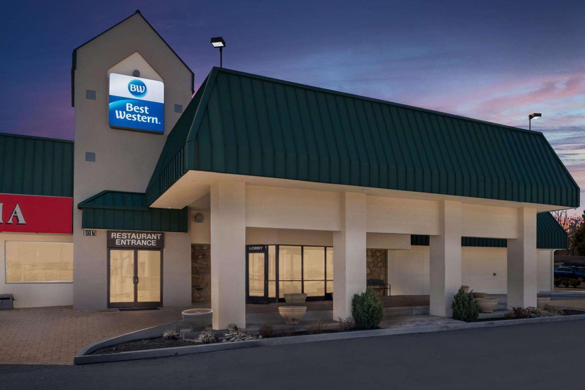 Best Western Newport Inn Bagian luar foto