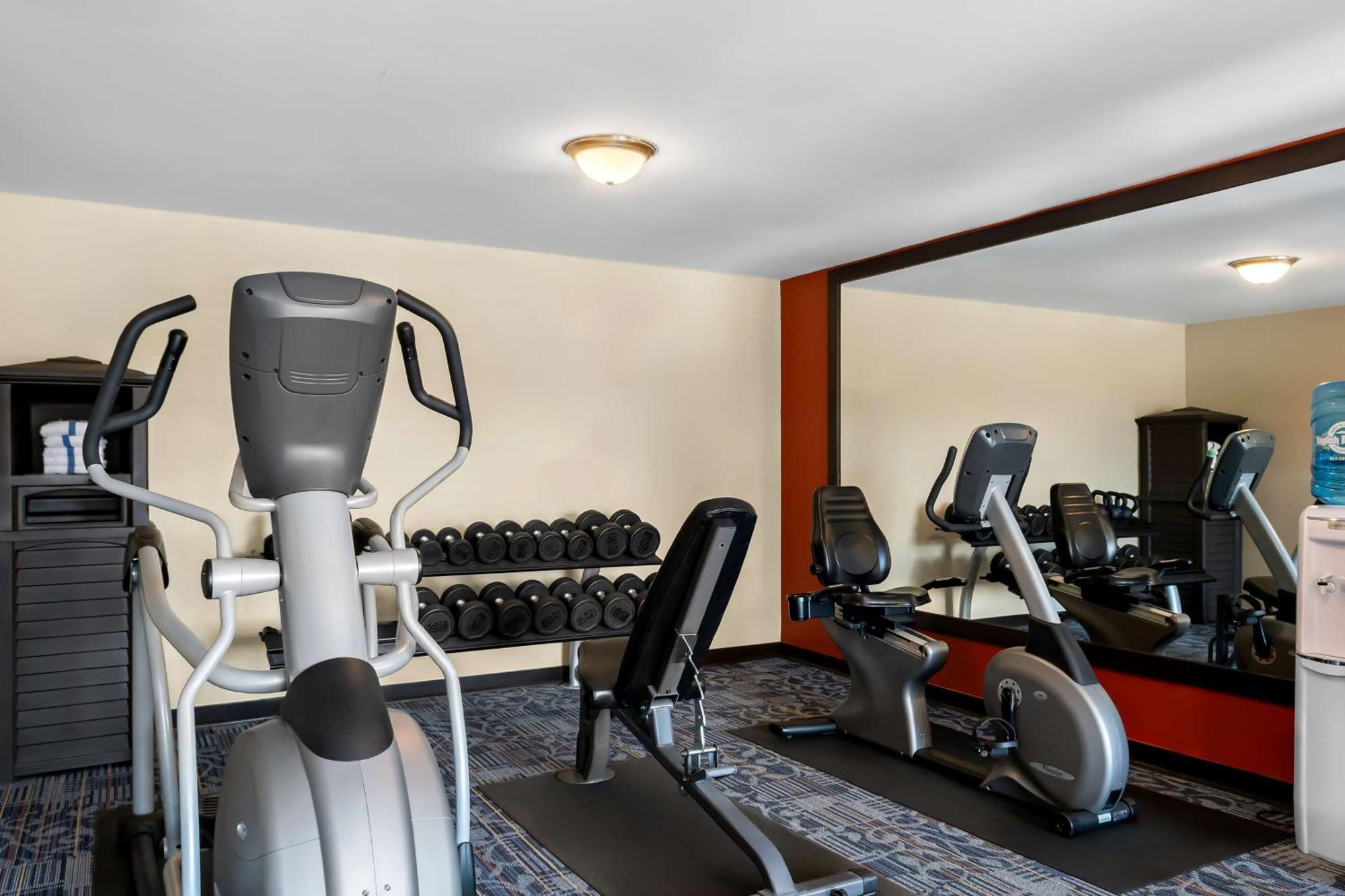 Best Western Newport Inn Bagian luar foto