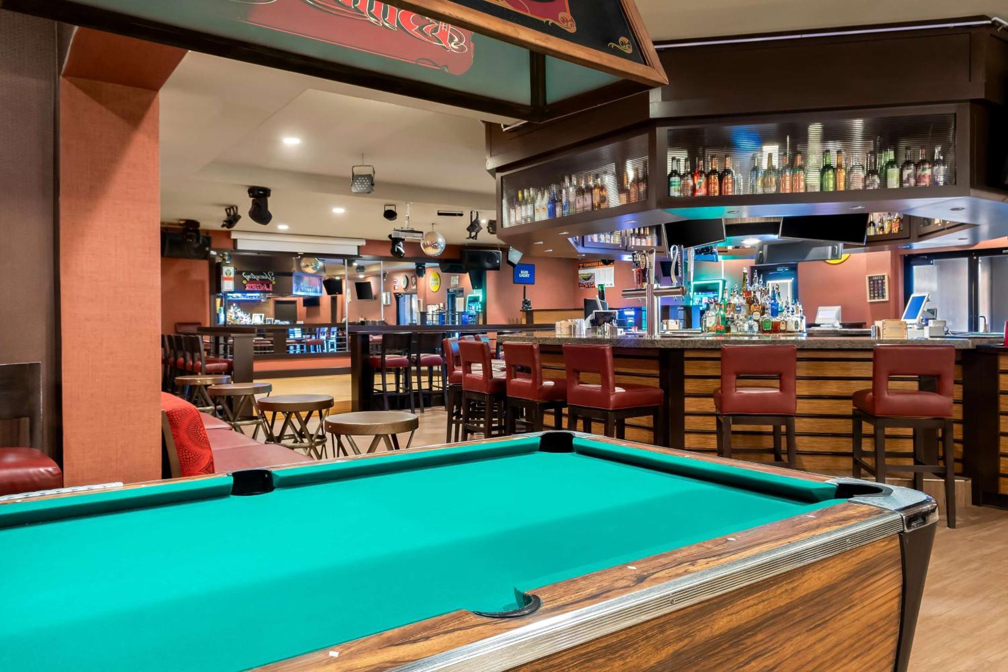 Best Western Newport Inn Bagian luar foto